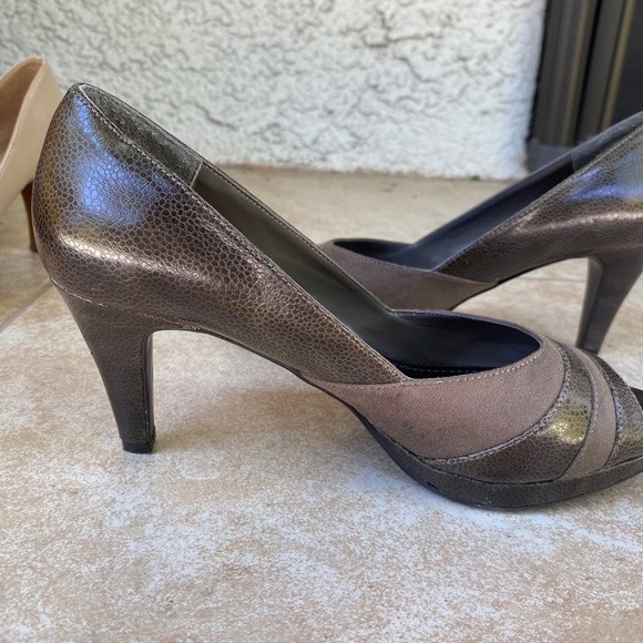 East Fifth Brown Peep Toe Heels - Picture 5 of 13